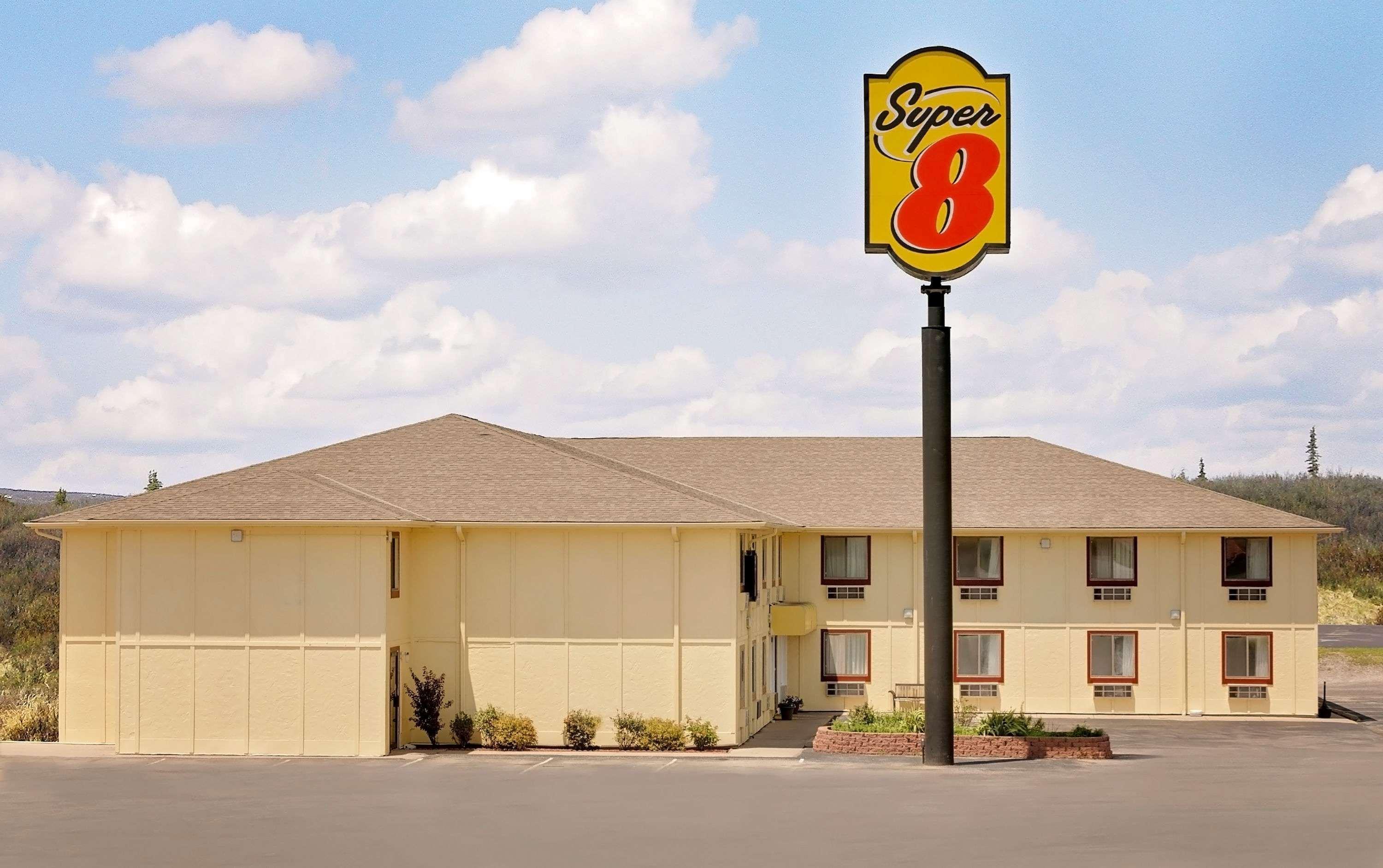 Super 8 By Wyndham Rock Port Mo Hotell Eksteriør bilde